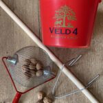 Roll Blitz walnootraper met houten steel 3 (1)